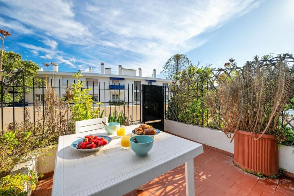 L'Oiseau Bleu - Terrasse - Parking Collectif - Climatisation Apartment Menton Exterior photo